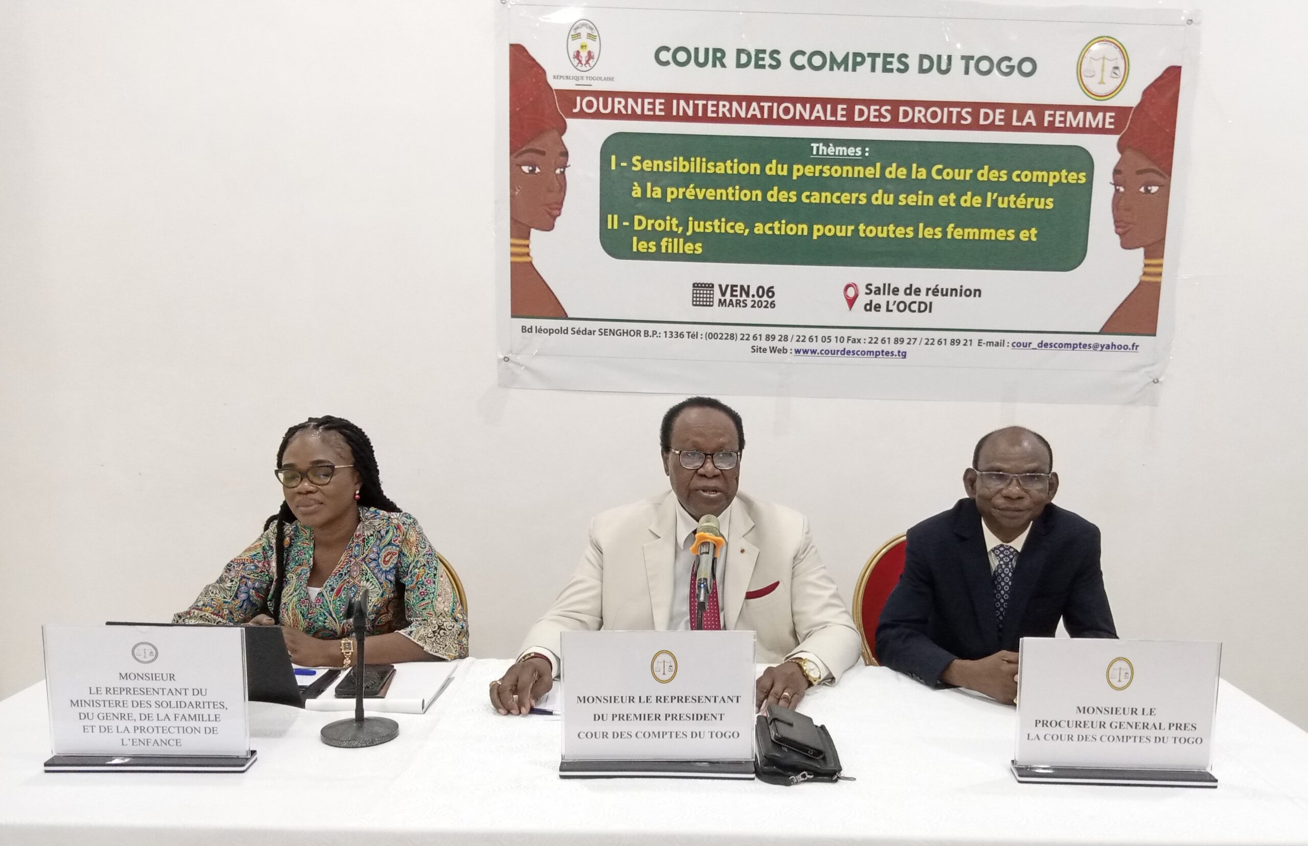 De droite à gauche, le PG, YABA Mikémina, le Conseiller-Maître AMOUSSOU-GUENOU et Mme ADONOU Brigitte